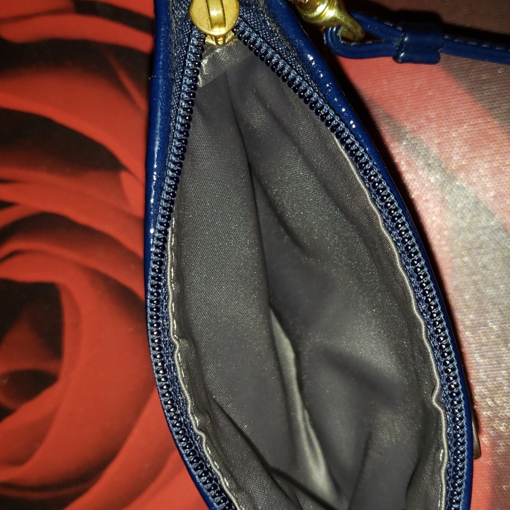 Coach Poppy Wristlet - Picture 5 of 5